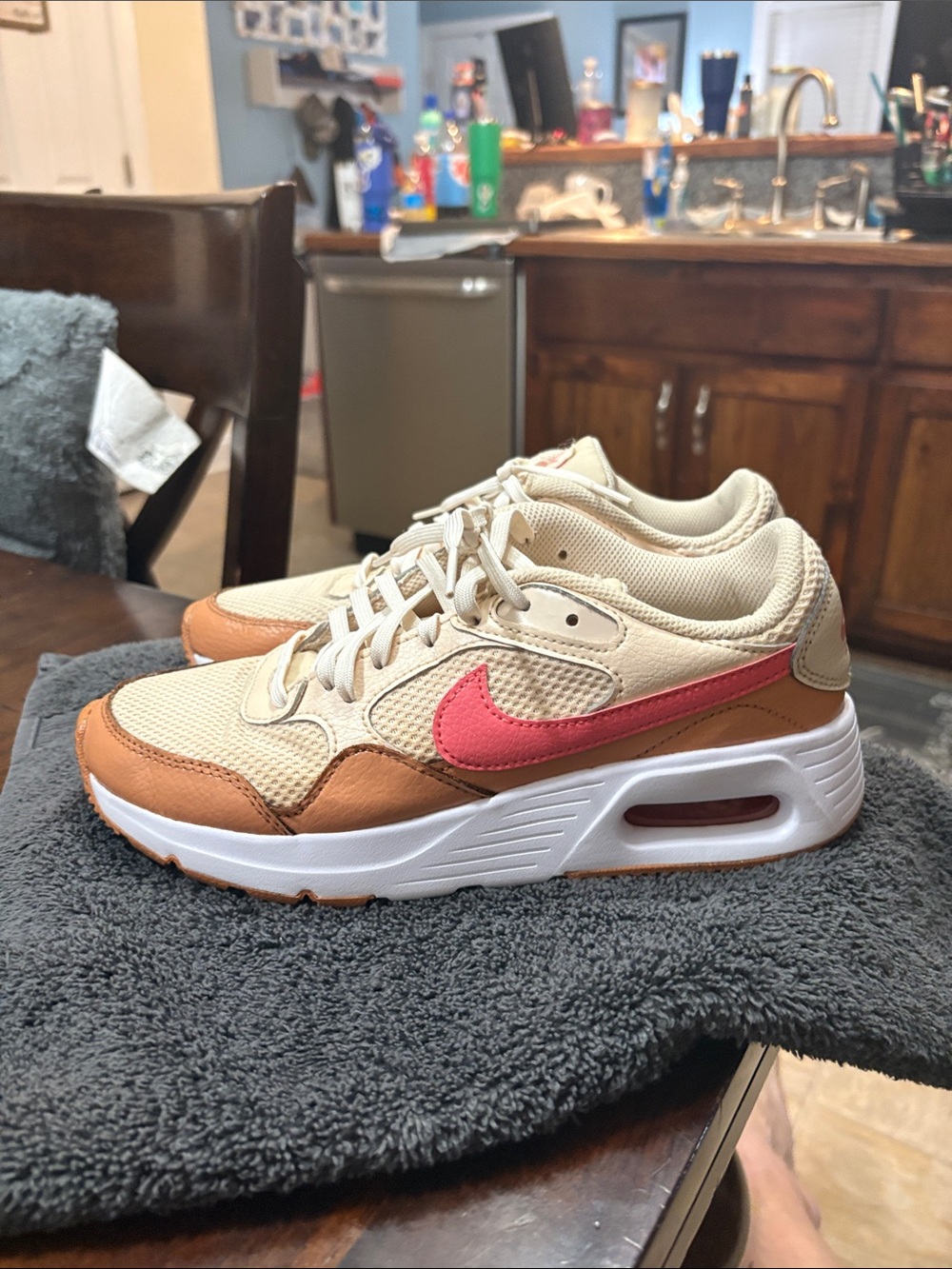 Nike Air Max SC
Pearl White Light Cognac White Pink Salt (Women's) new $267